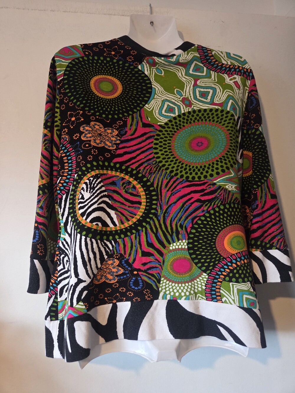 Joseph Ribkoff Abstract Print Cardigan/Top - Picture 3 of 5